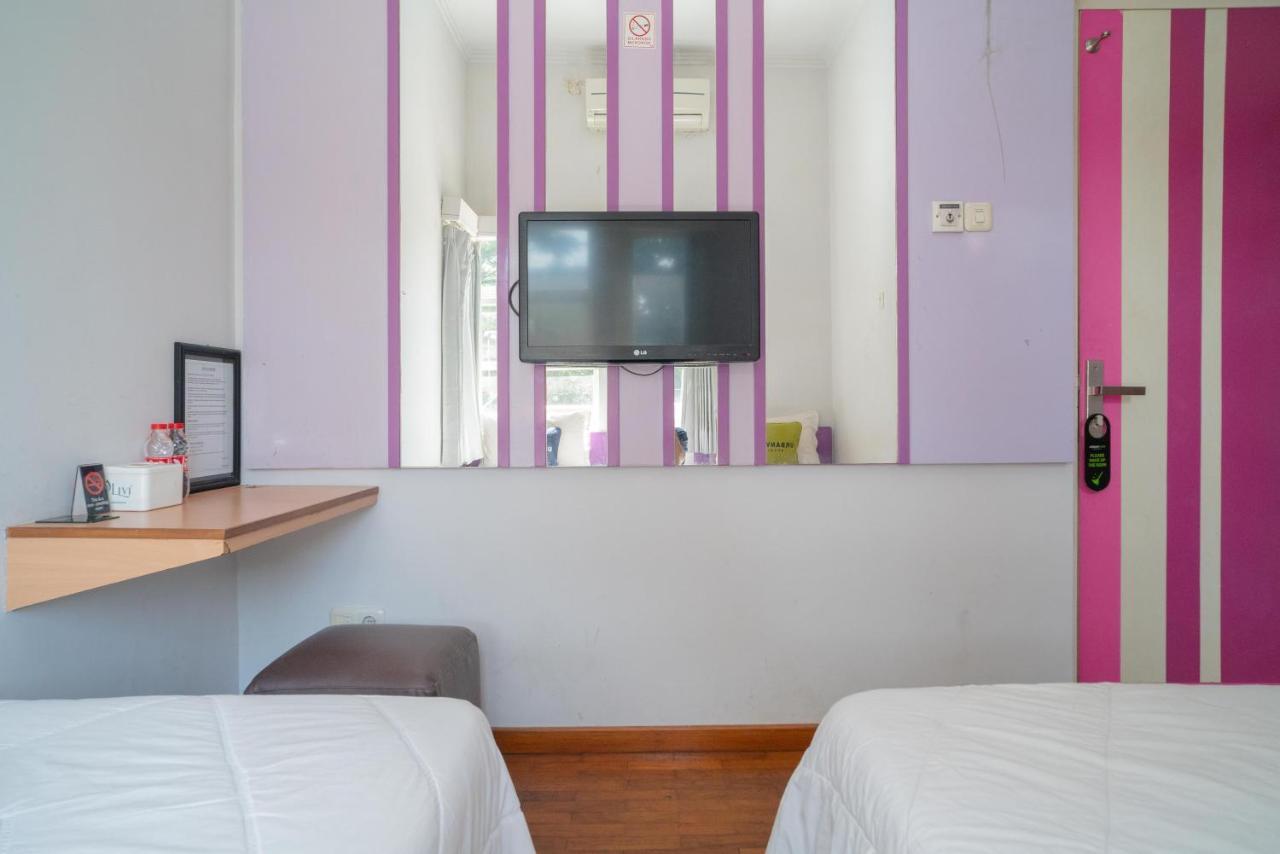 Urbanview Hotel Fiffa Kauman Malang Exterior foto