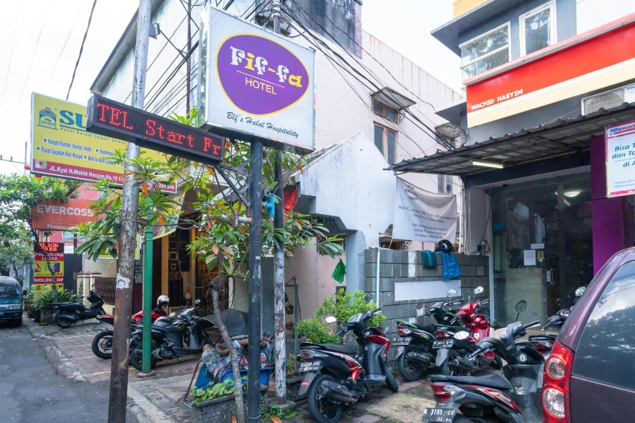 Urbanview Hotel Fiffa Kauman Malang Exterior foto